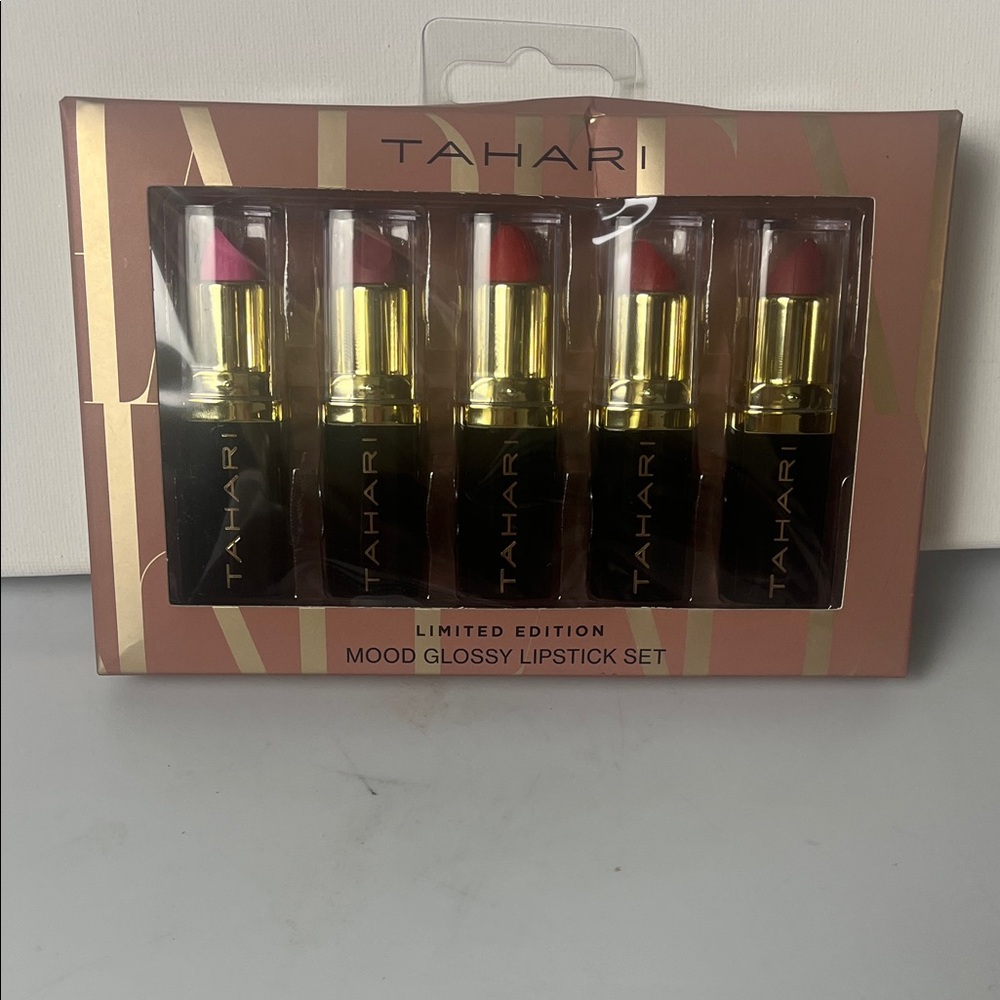 Tahari Mood Glossy Lipstick Set